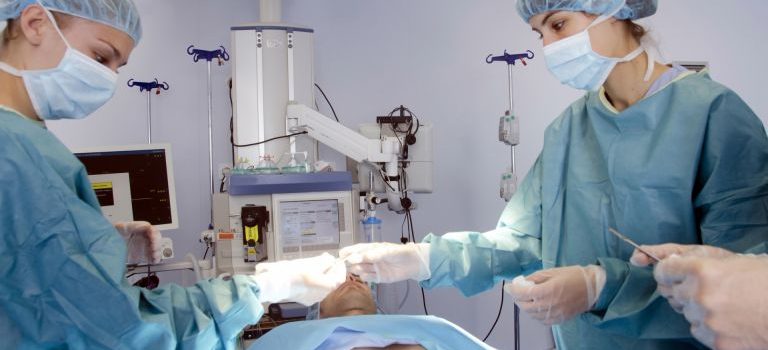 新宿に集う命と健康を支える多機能都市の内科医療最前線